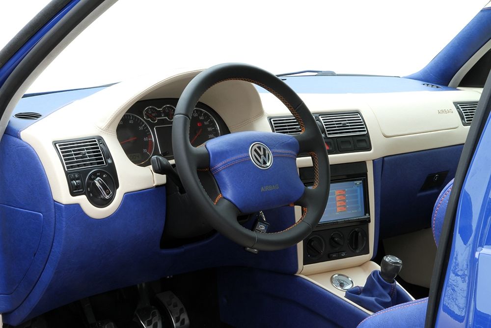 Autosattlerei Innenraum VW neu