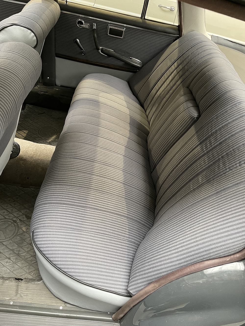 Oldtimer sitzbank neu