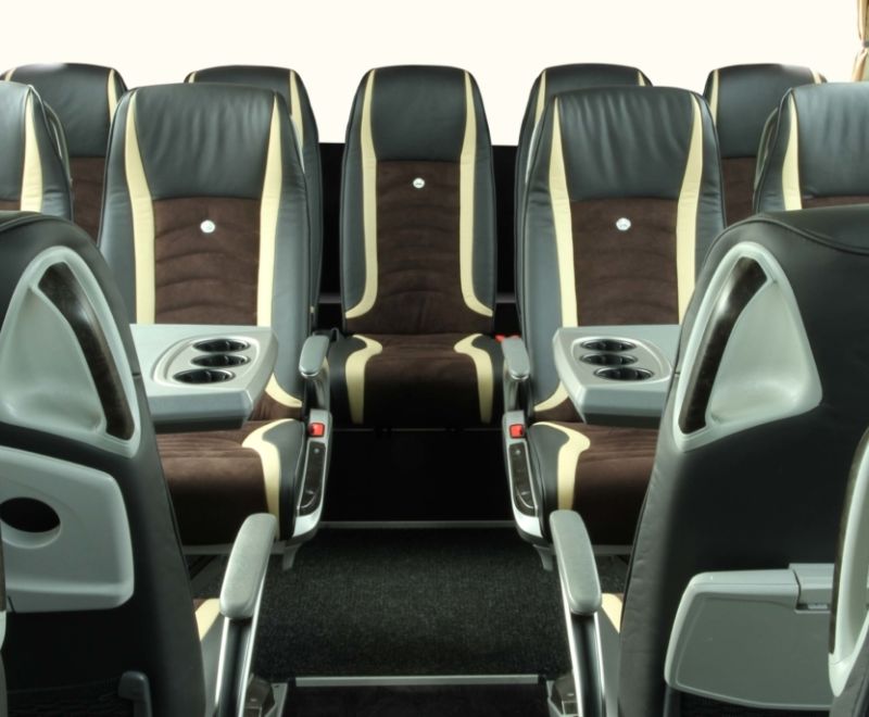 Autosattlerei Soest - Neu gepolsterte Bussitze